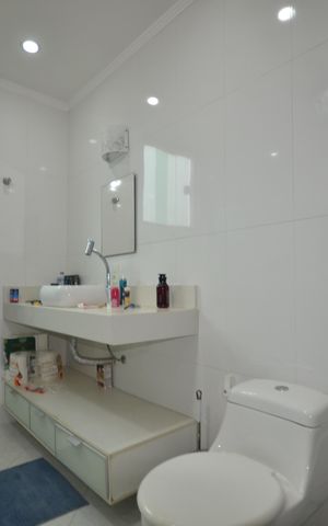 Casa à venda com 360m², 4 quartos e 2 vagasBanheiro Social