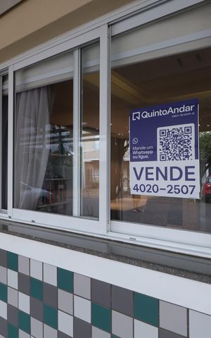 Casa de condomínio à venda com 150m², 3 quartos e 2 vagasPlaca