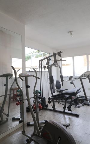 Casa de condomínio à venda com 150m², 3 quartos e 2 vagasÁrea comum - Academia