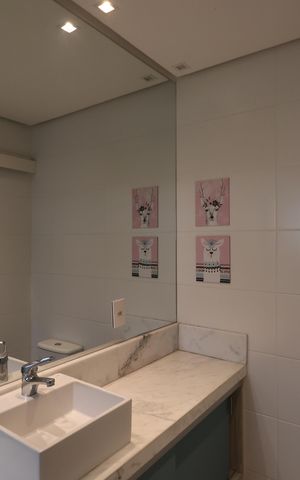 Casa de condomínio à venda com 150m², 3 quartos e 2 vagasBanheiro suíte 1