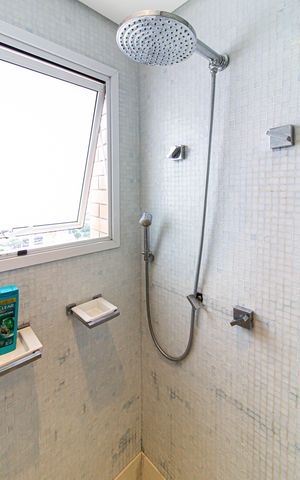 Apartamento à venda com 271m², 4 quartos e 4 vagas Apartamento à venda com 271m², 4 quartos e 4 vagasBanheiro da Suíte 2