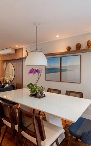Casa de condomínio à venda com 205m², 3 quartos e 3 vagasSala de jantar