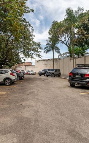 Casa de condomínio à venda com 205m², 3 quartos e 3 vagasEstacionamento