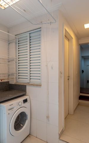 Casa de condomínio à venda com 205m², 3 quartos e 3 vagasÁrea de serviço