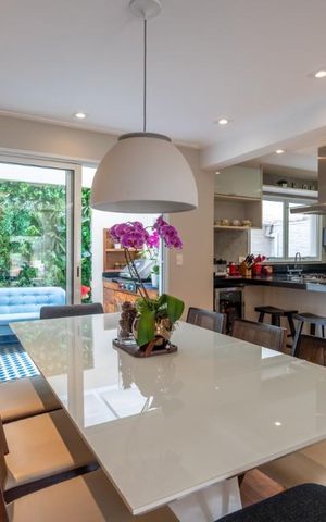 Casa de condomínio à venda com 205m², 3 quartos e 3 vagasSala de jantar