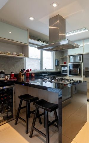 Casa de condomínio à venda com 205m², 3 quartos e 3 vagasCozinha