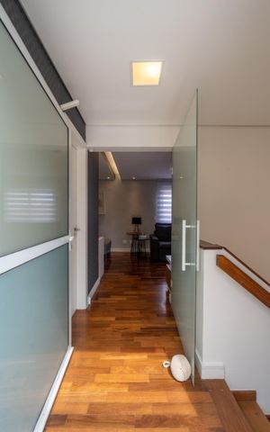 Casa de condomínio à venda com 205m², 3 quartos e 3 vagasCorredor