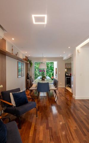 Casa de condomínio à venda com 205m², 3 quartos e 3 vagasSala