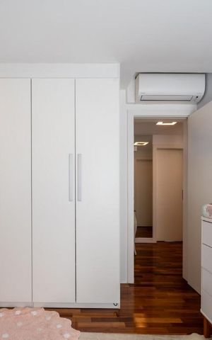 Casa de condomínio à venda com 205m², 3 quartos e 3 vagasQuarto