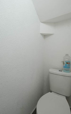Casa à venda com 93m², 2 quartos e 1 vagaLavabo