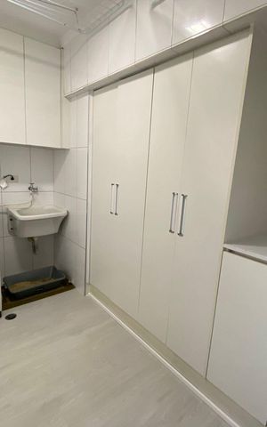 Apartamento à venda com 112m², 3 quartos e 2 vagas Apartamento à venda com 112m², 3 quartos e 2 vagasÁrea de serviço