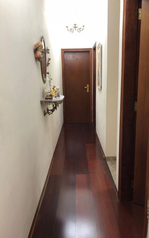 Casa à venda com 223m², 3 quartos e 4 vagasCorredor