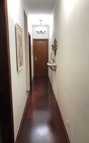 Casa à venda com 223m², 3 quartos e 4 vagasCorredor