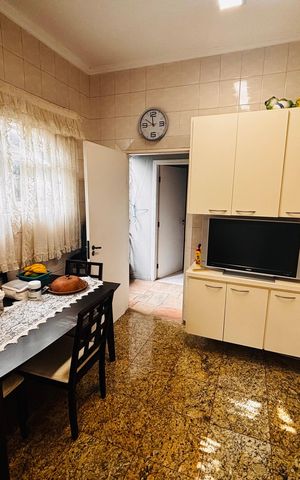Casa de condomínio para alugar com 600m², 4 quartos e 5 vagasCozinha