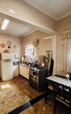 Casa de condomínio para alugar com 600m², 4 quartos e 5 vagasCozinha
