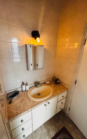 Casa de condomínio para alugar com 600m², 4 quartos e 5 vagasBanheiro