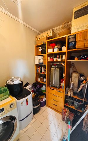 Casa de condomínio para alugar com 600m², 4 quartos e 5 vagasLavanderia