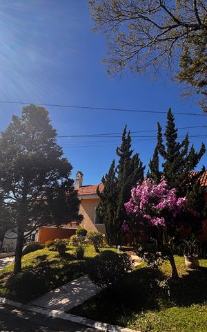Casa de condomínio para alugar com 600m², 4 quartos e 5 vagasPlaca