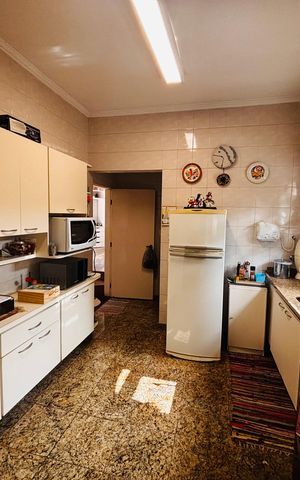 Casa de condomínio para alugar com 600m², 4 quartos e 5 vagasCozinha
