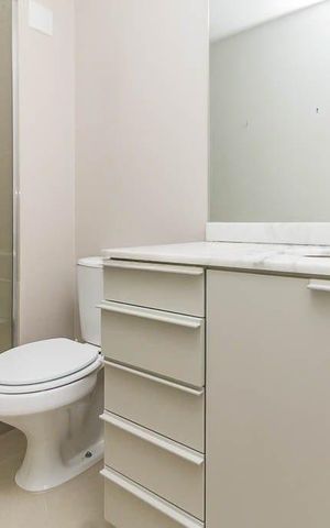 Apartamento para alugar com 60m², 1 quarto e 2 vagas Apartamento para alugar com 60m², 1 quarto e 2 vagasBanheiro