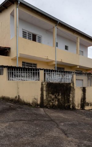 Casa à venda com 300m², 3 quartos e 1 vagaFachada