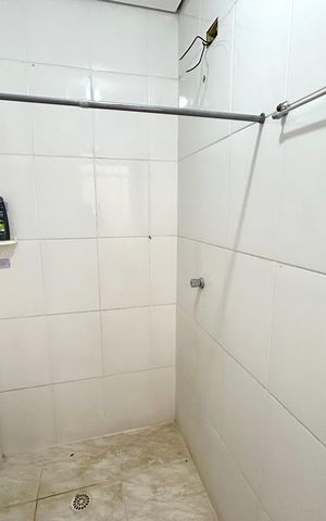 Casa para alugar com 35m², 1 quarto e 1 vaga Casa para alugar com 35m², 1 quarto e 1 vagaBanheiro