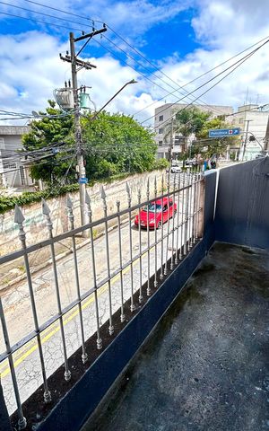 Casa para alugar com 35m², 1 quarto e 1 vaga Casa para alugar com 35m², 1 quarto e 1 vagaVaranda