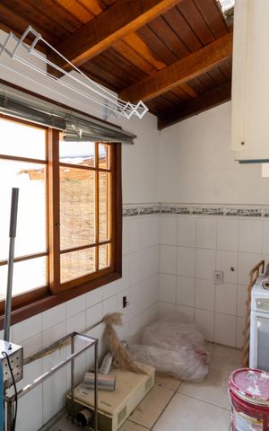 Casa à venda com 190m², 3 quartos e 2 vagas Casa à venda com 190m², 3 quartos e 2 vagasÁrea de Serviço