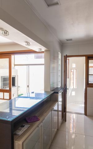 Casa à venda com 190m², 3 quartos e 2 vagas Casa à venda com 190m², 3 quartos e 2 vagasCozinha