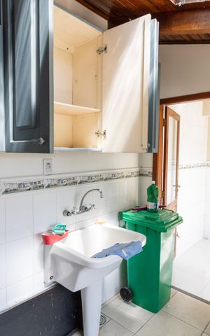 Casa à venda com 190m², 3 quartos e 2 vagas Casa à venda com 190m², 3 quartos e 2 vagasÁrea de Serviço