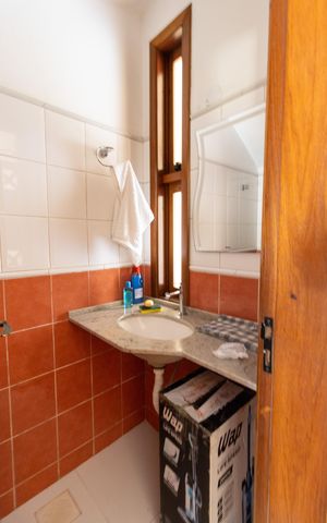 Casa à venda com 190m², 3 quartos e 2 vagas Casa à venda com 190m², 3 quartos e 2 vagasLavabo