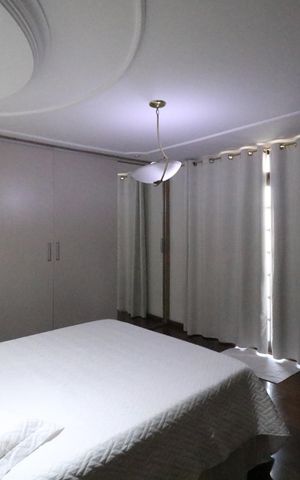 Casa à venda com 224m², 4 quartos e 5 vagas Casa à venda com 224m², 4 quartos e 5 vagasSuíte 2