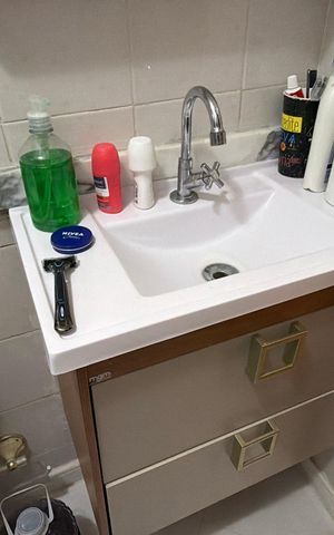 Apartamento à venda com 61m², 2 quartos e 1 vaga Apartamento à venda com 61m², 2 quartos e 1 vagaBanheiro