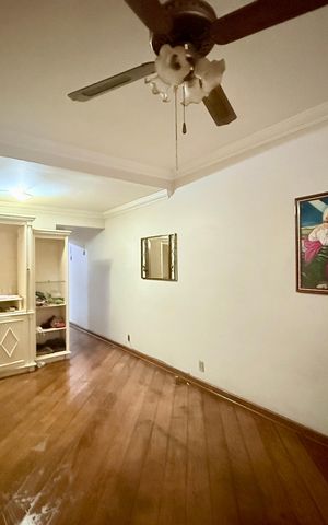 Casa à venda com 115m², 3 quartos e 2 vagas Casa à venda com 115m², 3 quartos e 2 vagasSala