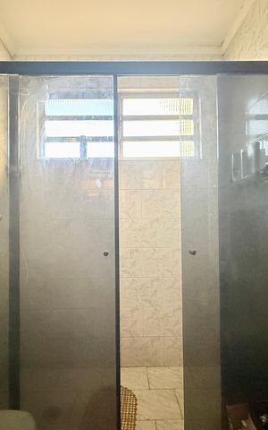 Casa à venda com 115m², 3 quartos e 2 vagas Casa à venda com 115m², 3 quartos e 2 vagasBanheiro