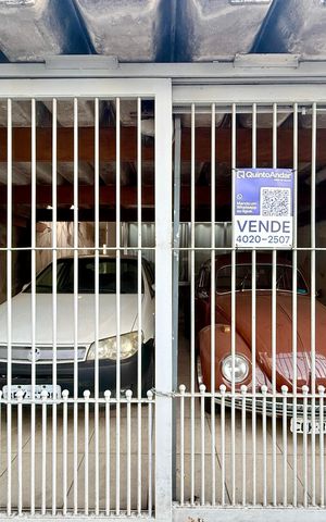 Casa à venda com 115m², 3 quartos e 2 vagas Casa à venda com 115m², 3 quartos e 2 vagasFachada