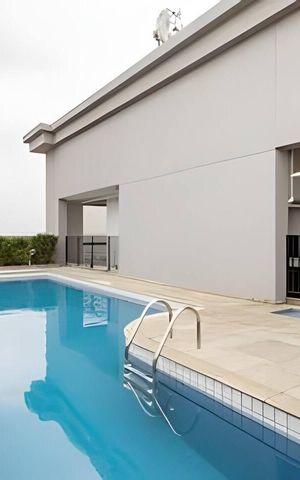 Studio à venda com 32m², 1 quarto e 1 vaga Studio à venda com 32m², 1 quarto e 1 vagaÁrea comum - Piscina