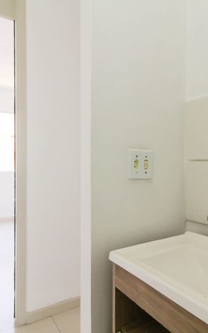 Apartamento à venda com 56m², 3 quartos e 1 vaga Apartamento à venda com 56m², 3 quartos e 1 vagaBanheiro
