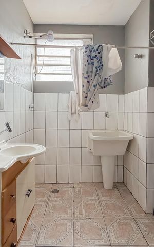 Studio para alugar com 40m², 1 quarto e sem vaga Studio para alugar com 40m², 1 quarto e sem vagaBanheiro