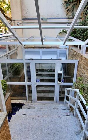 Apartamento à venda com 127m², 3 quartos e 3 vagas Apartamento à venda com 127m², 3 quartos e 3 vagasÁrea externa