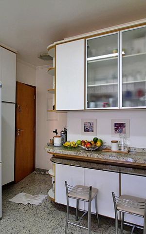 Apartamento à venda com 127m², 3 quartos e 3 vagas Apartamento à venda com 127m², 3 quartos e 3 vagasCozinha