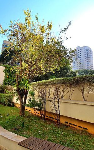 Apartamento à venda com 127m², 3 quartos e 3 vagas Apartamento à venda com 127m², 3 quartos e 3 vagasÁrea externa