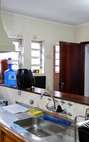 Casa à venda com 175m², 3 quartos e 4 vagas Casa à venda com 175m², 3 quartos e 4 vagasCozinha