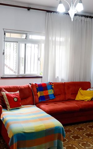 Casa à venda com 175m², 3 quartos e 4 vagas Casa à venda com 175m², 3 quartos e 4 vagassala