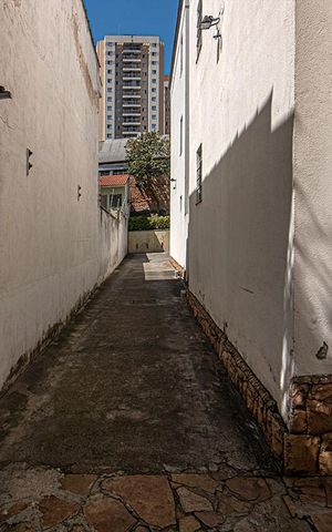 Casa à venda com 78m², 2 quartos e 1 vaga Casa à venda com 78m², 2 quartos e 1 vagacorredor para a garagem_1