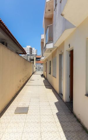 Casa de condomínio à venda com 62m², 2 quartos e 1 vaga Casa de condomínio à venda com 62m², 2 quartos e 1 vagaÁrea Externa