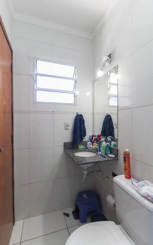 Casa de condomínio à venda com 62m², 2 quartos e 1 vaga Casa de condomínio à venda com 62m², 2 quartos e 1 vagaBanheiro da Suíte 2