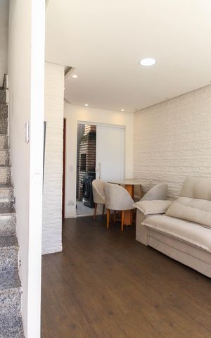 Casa de condomínio à venda com 62m², 2 quartos e 1 vaga Casa de condomínio à venda com 62m², 2 quartos e 1 vagaSala