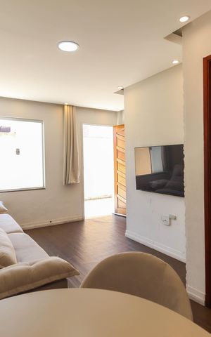 Casa de condomínio à venda com 62m², 2 quartos e 1 vaga Casa de condomínio à venda com 62m², 2 quartos e 1 vagaSala
