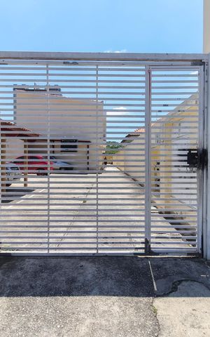 Casa de condomínio à venda com 62m², 2 quartos e 1 vaga Casa de condomínio à venda com 62m², 2 quartos e 1 vagaFachada